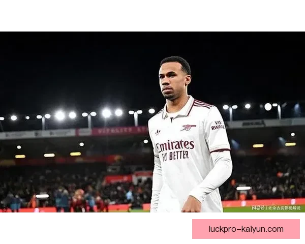 加布里埃尔·马加利亚伊斯状态回暖，逐渐恢复在后防线的竞争力