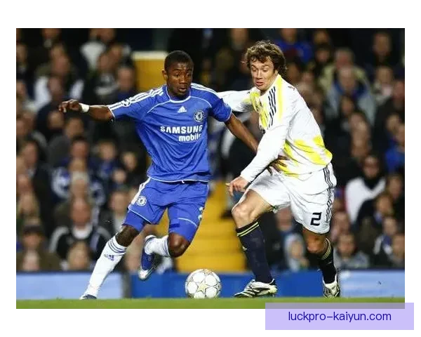 安德莱赫特球队结构解析：青训体系与战术框架的协同运作